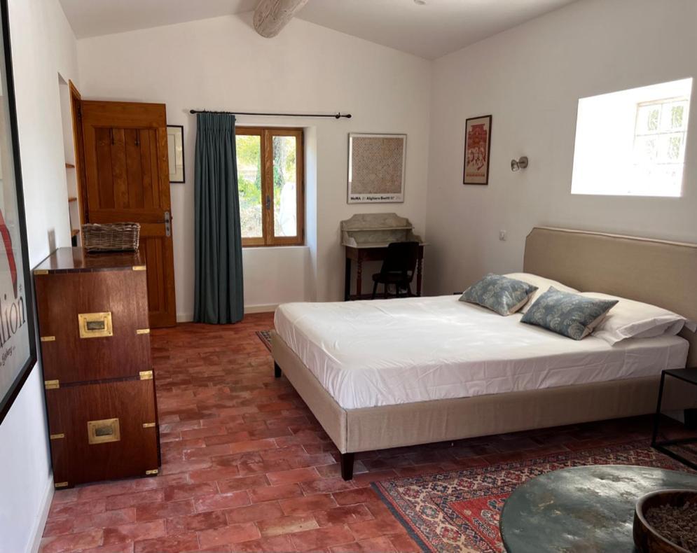 Bed and Breakfast Bergerie Montjustin Экстерьер фото