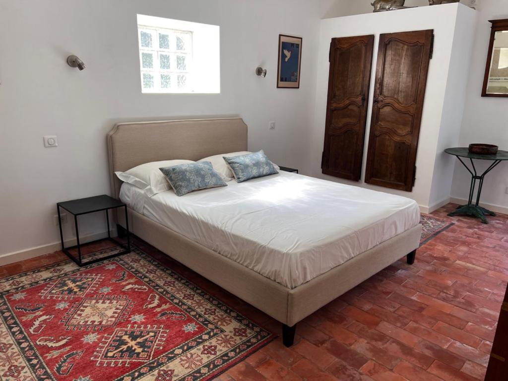 Bed and Breakfast Bergerie Montjustin Экстерьер фото