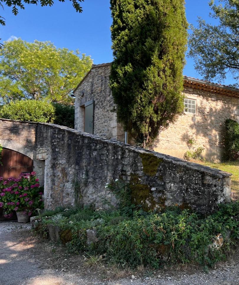 Bed and Breakfast Bergerie Montjustin Экстерьер фото